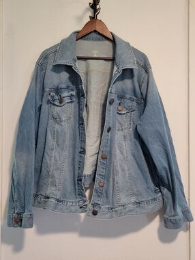 a.n.a. Women's Denim Jacket, Light Wash, 3X